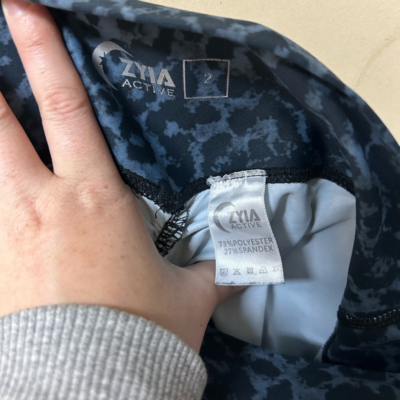 2/$75💥- LEGGINGS | Women’s Zyia leggings size 2 - Picture 3 of 4